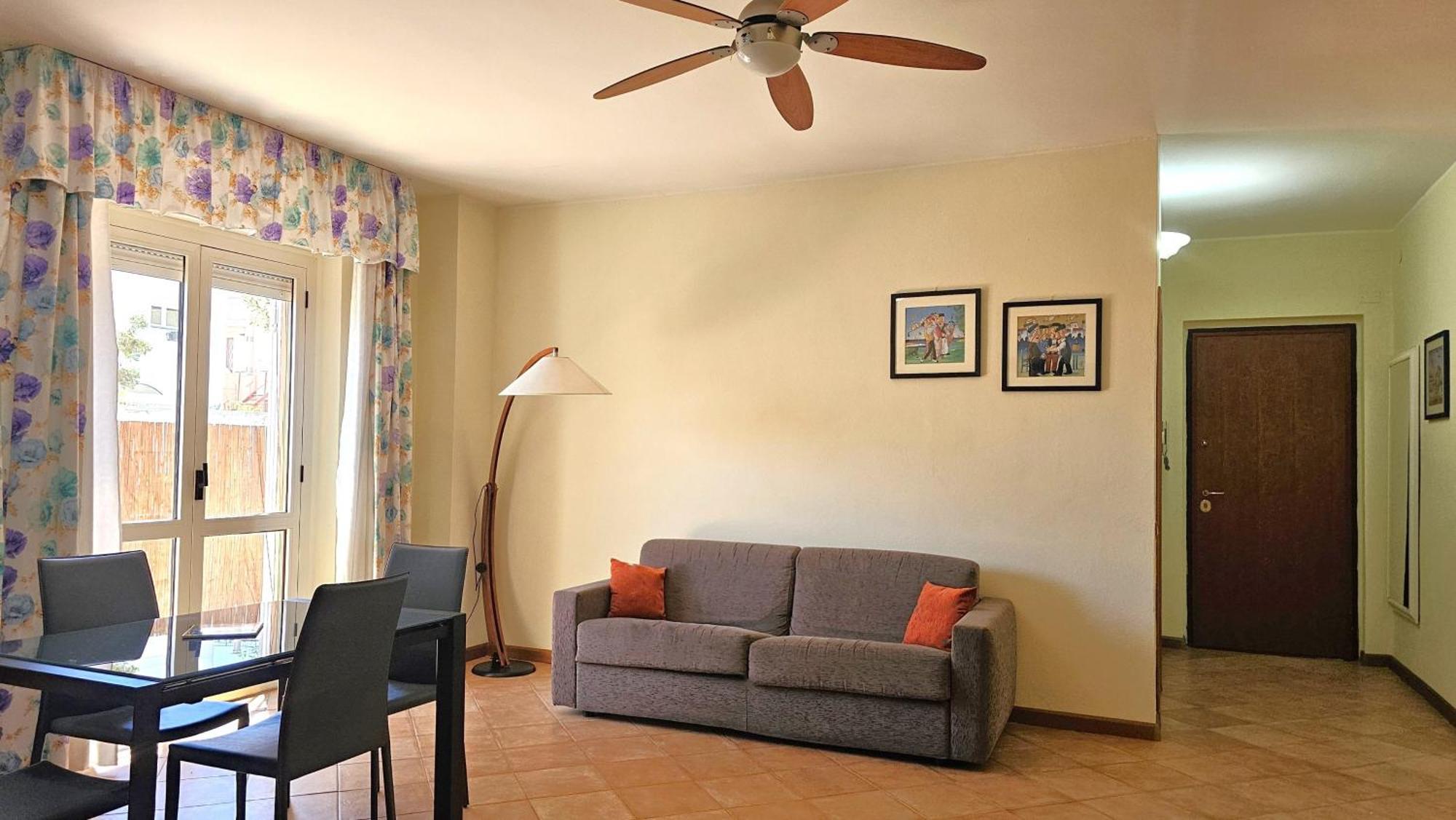 Holiday Poetto Cagliari Ngoại thất bức ảnh