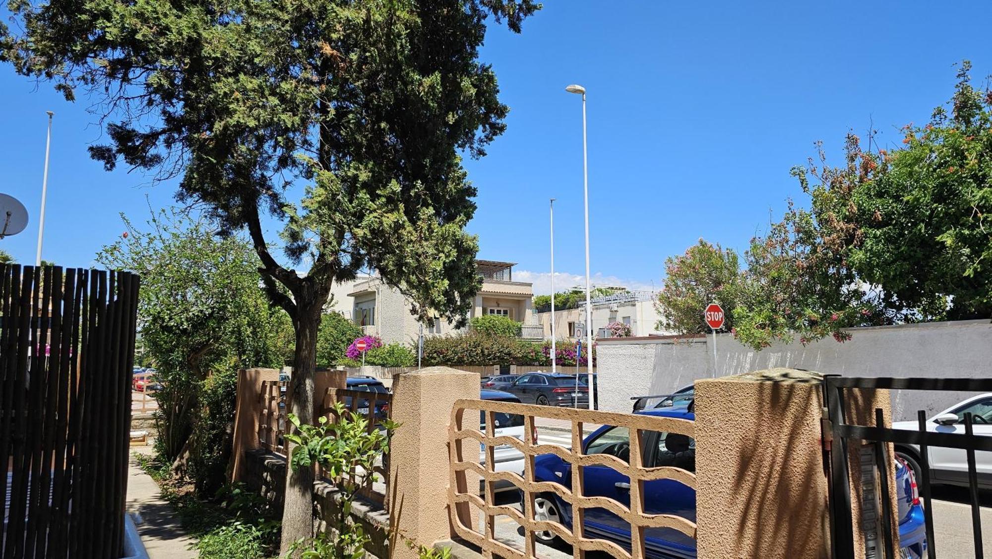 Holiday Poetto Cagliari Ngoại thất bức ảnh