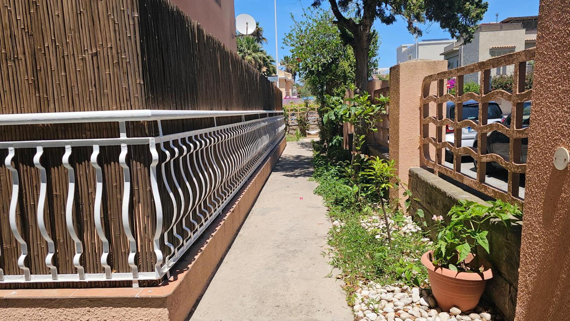 Holiday Poetto Cagliari Ngoại thất bức ảnh